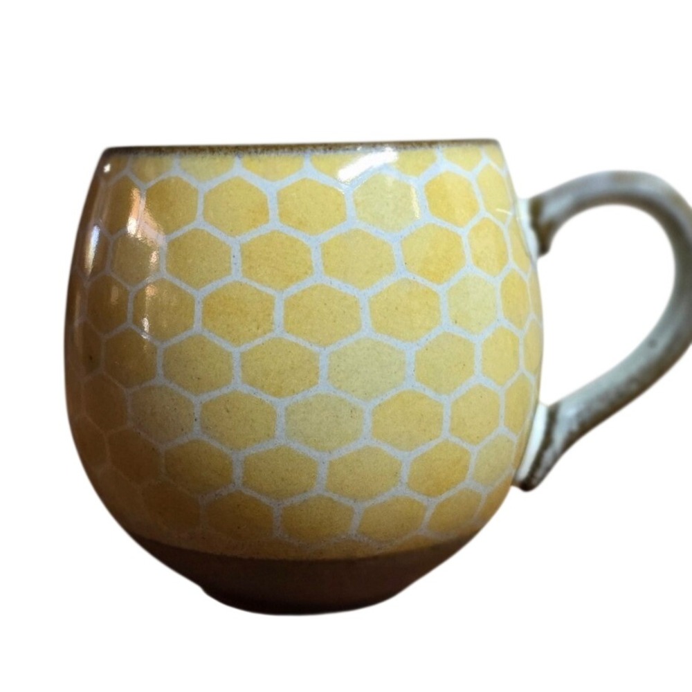Carol Barrett Honeycomb Bumblebee‎ Coffee Mug Yellow Ceramic Bee Inside Bottom